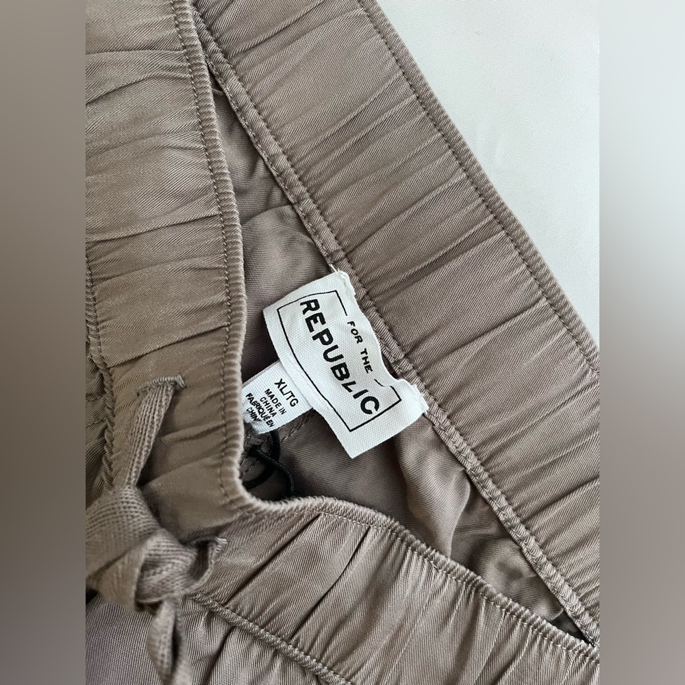 For The Republic Wide Leg Pants Taupe Tencel Lightweight Women’s XL Cropped - Picture 7 of 10